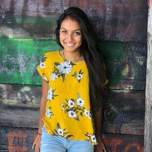 Meet your Posher, Samia